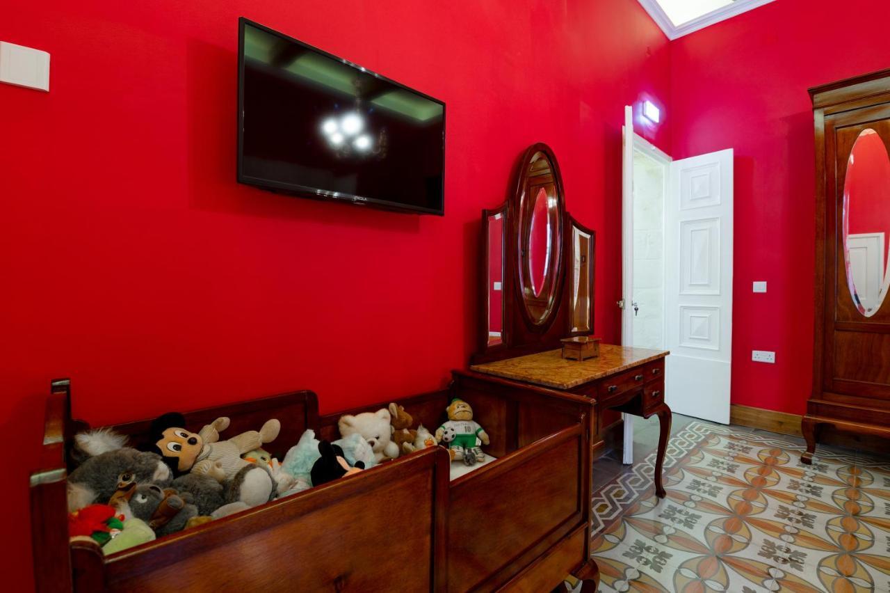 Monreal Boutique Townhouse - R024Rm4 Hotel Paola Eksteriør billede